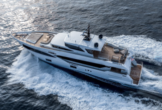 MAJESTY Yacht 100